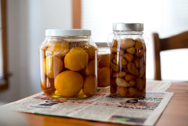 how-do-storage-jars-keep-food-fresh-longer
